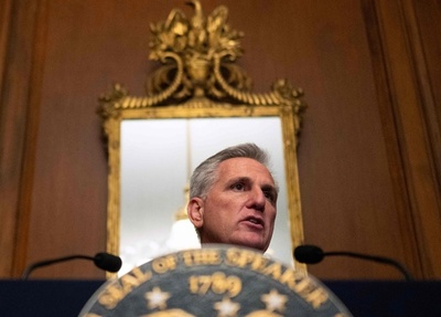 米下院、つなぎ予算案可決 ウクライナ支援は除外