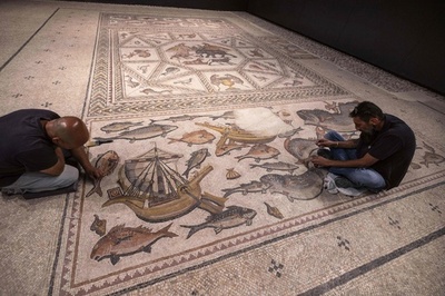 古代ローマのモザイク画、新設博物館でお披露目 イスラエル