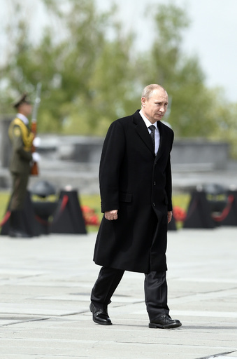 プーチン氏の歩行は「早撃ち名人型」 KGB訓練で会得？研究