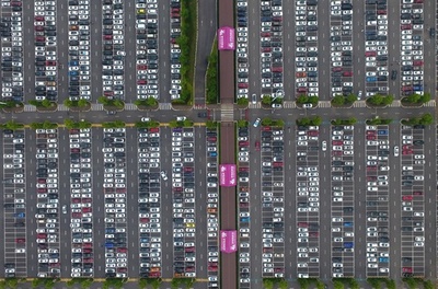 回路基板のような駐車場 中国