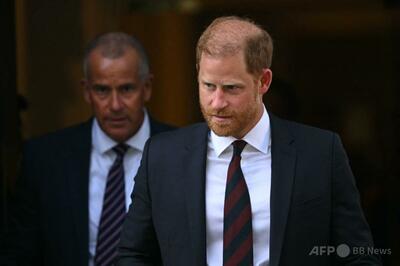 英ヘンリー王子、タブロイド紙違法取材訴訟で敗訴