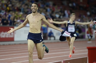 仏人選手、ゴール直前でランニングシャツ脱ぎ金メダル剥奪 欧州陸上選手権