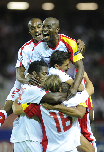 セビージャ VfBシュツットガルトと引き分けて決勝トーナメント進出