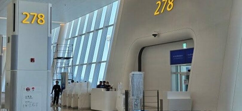 仁川空港第2旅客ターミナル拡張工事で新しくなった搭乗口(c)KOREA WAVE