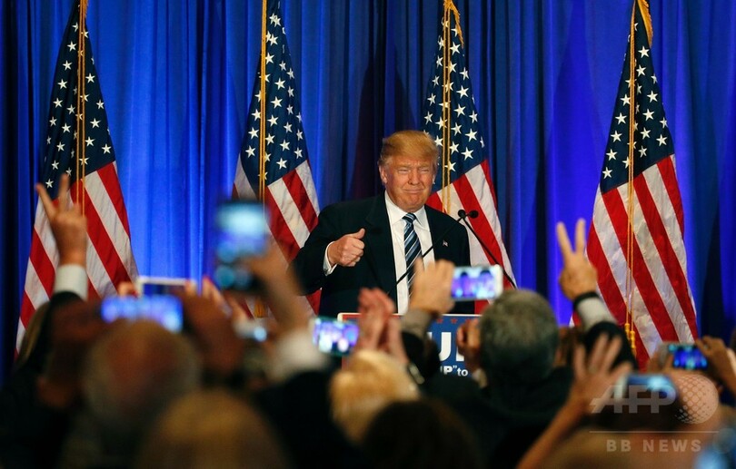 トランプ氏、支持者がナチスのような敬礼？ 本人は一蹴