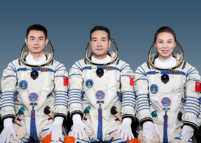 中国、有人宇宙船「神舟１３号」の飛行士３人を発表 軌道上で６カ月滞在へ