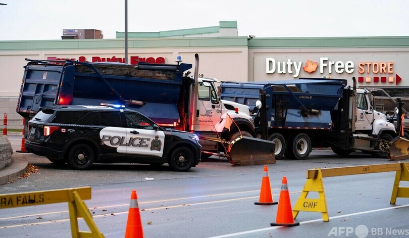 米加国境の橋で車爆発、2人死亡 当局は「テロ」否定