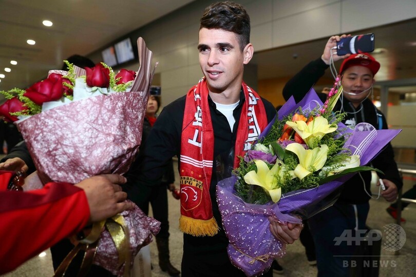 オスカルが中国に到着、アジア最高74億円で上海上港に加入