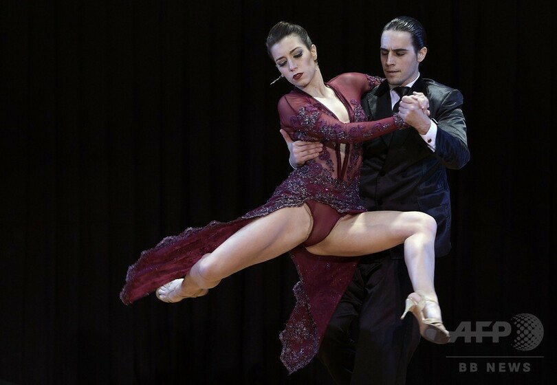 タンゴ世界選手権、同性ペアが初めて入賞