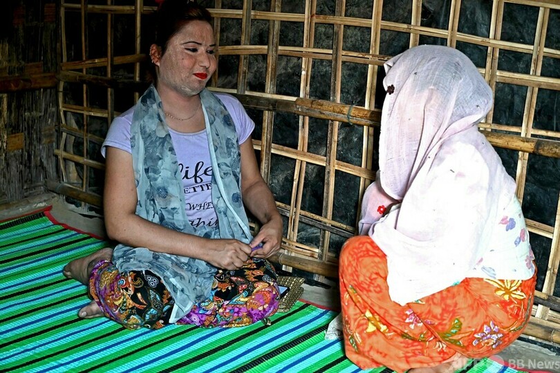 ロヒンギャ難民でトランスジェンダーの美容師、二重の偏見と闘う