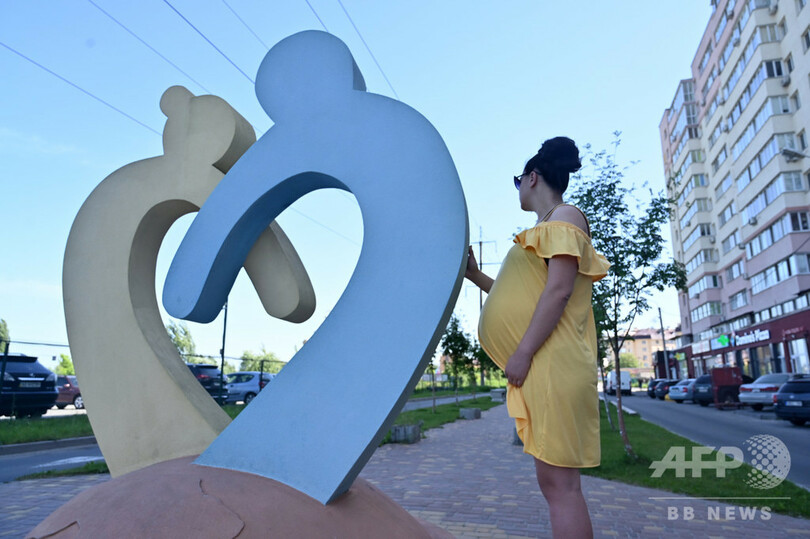 世界の「赤ちゃんオンラインストア」 ウクライナ、代理出産が盛況