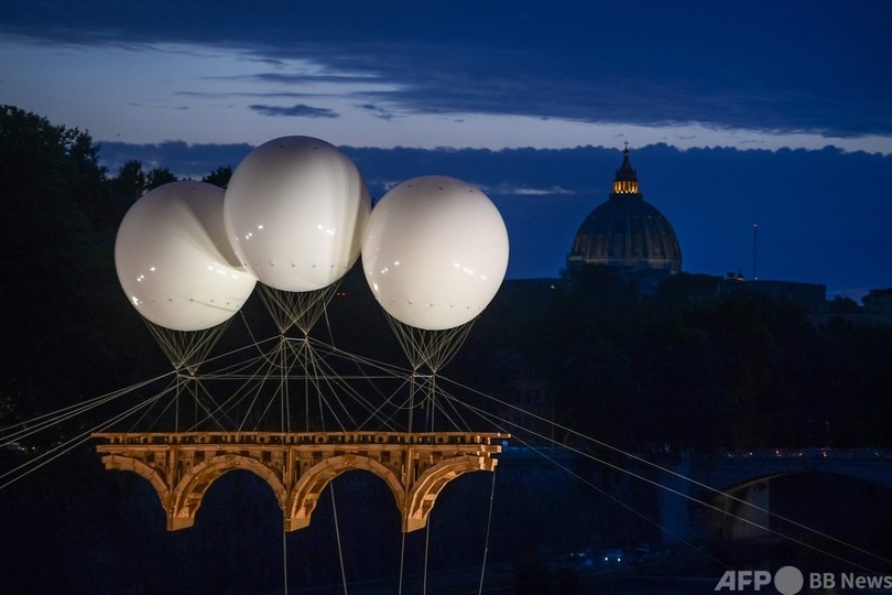 ミケランジェロの未完の橋 インスタレーション作品に 伊ローマ 写真8枚 国際ニュース Afpbb News