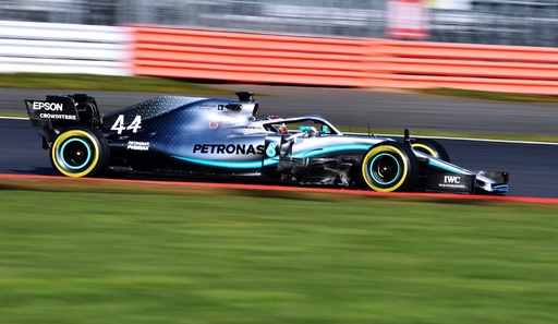 メルセデスが新車「W10」を発表、ハミルトンは6度目の年間王者に自信