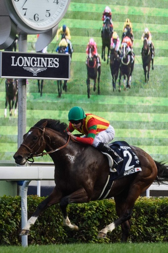 モーリスが香港カップ制す、ヴァーズはサトノクラウンが優勝 写真6枚