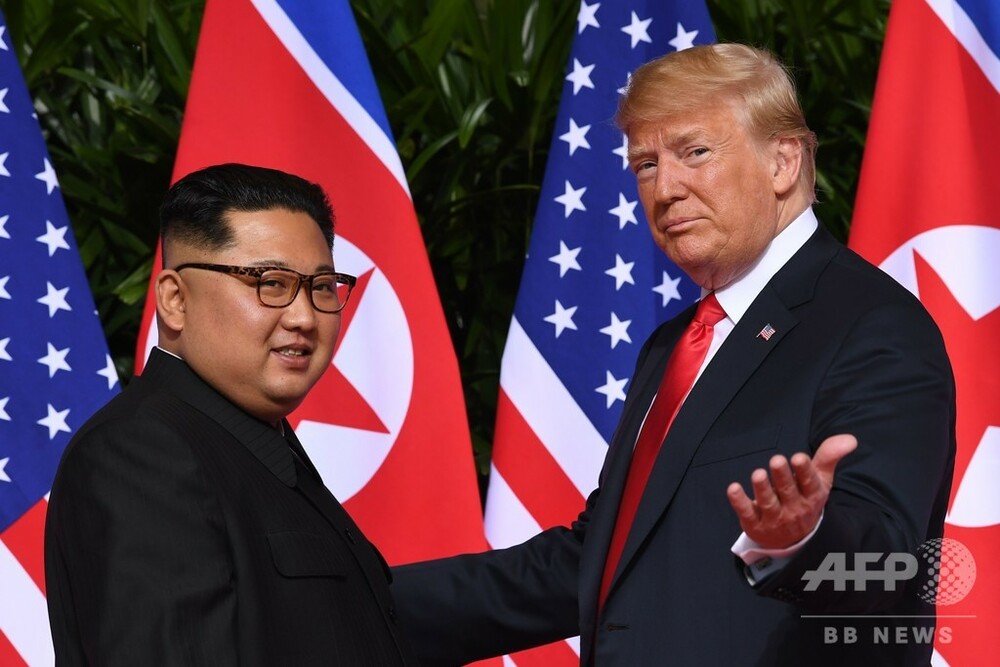 トランプ氏、金正恩氏からの「素晴らしい書簡」を受領 写真2枚 国際