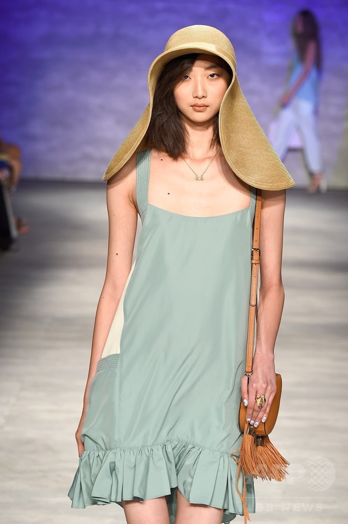 3Dメガネで見るコレクション！？「レベッカ・ミンコフ」15年春夏