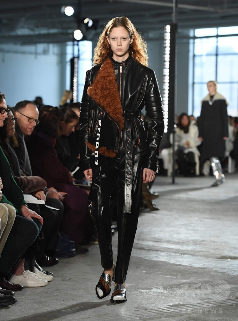 「プロエンザ スクーラー」17/18年秋冬