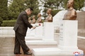 北朝鮮の首都平壌で行われた「朝鮮人民革命軍」の創設90年を記念し、大城山革命烈士陵を訪れた金正恩（キム・ジョンウン）総書記。朝鮮中央通信（KCNA）提供（2022年4月25日撮影、26日提供）。(c)AFP PHOTO/KCNA VIA KNS