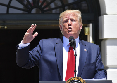 トランプ大統領、人種差別を否定 民主党は非難決議採決へ