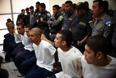 グアテマラで警察署襲撃相次ぐ、暴動起きた拘置所への突入に報復か