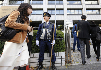 元厚生次官ら連続襲撃事件、テロ事件の見方強まる 首相も散歩中止