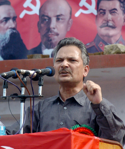 毛派が暫定政権離脱で和平交渉に打撃 ネパール