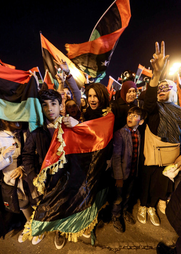 リビア、2011年の反政府デモ参加者殺害で民兵45人に死刑判決