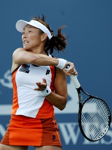 杉山 シャラポワに敗れ初戦敗退、バンク・オブ・ザ・ウエスト・クラシック