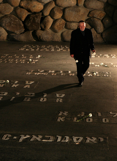 ホロコースト記念日、ユダヤ人黙とうをささげる イスラエル