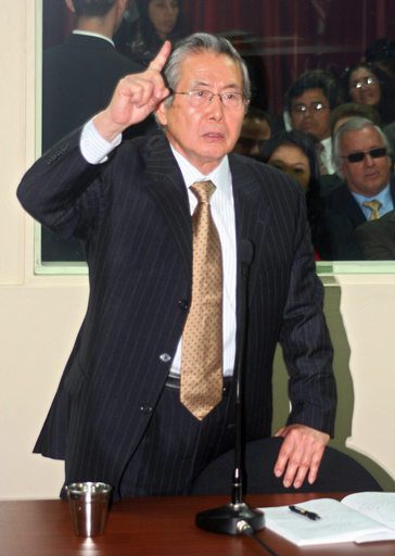 フジモリ元ペルー大統領初公判 「殺害の指示はない」と無罪を主張