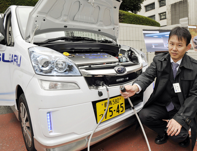 環境省、電気自動車50台を提供へ 元F1ドライバー片山右京さんらアピール