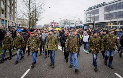 オランダ、飲食店など再開 感染拡大も「リスクとる」