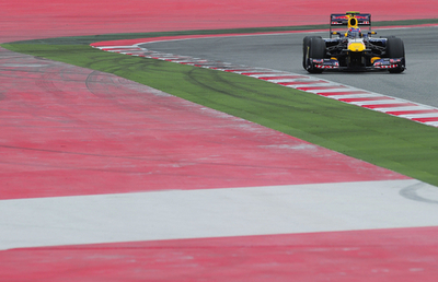 ウェーバーがトップタイムを記録、バルセロナテスト