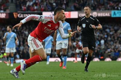 アーセナルとマンCの激戦、ドロー決着に