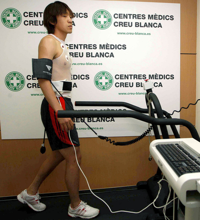 エスパニョール移籍の中村 バルセロナ市内でメディカルチェック