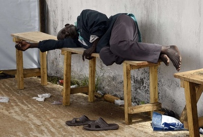 米国初のエボラ患者、リベリアの危機的状況浮き彫りに