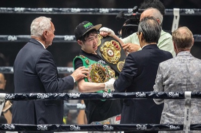 寺地拳四朗が王座防衛 オラスクアガに9回TKO勝ち