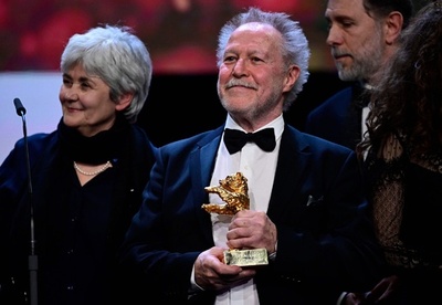 ベルリン国際映画祭、仏ドキュメンタリーに金熊賞 俳優賞は8歳新人