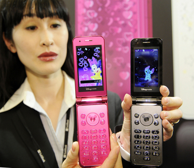 ソフトバンク携帯の冬モデルに「ディズニーモバイル」