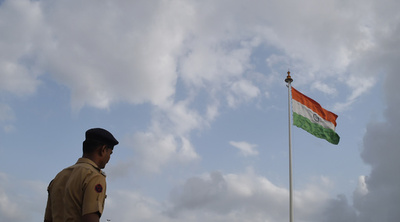 インドの18歳女性、元恋人の男とその父親が火を付け死亡