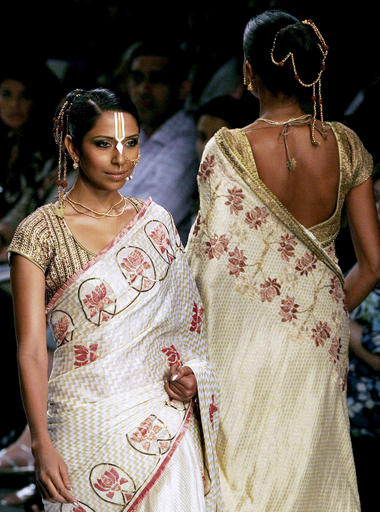 ＜07/08年秋冬インド・ファッション・ウィーク＞Shobhna＆Vijay Arora、新作を発表 - インド