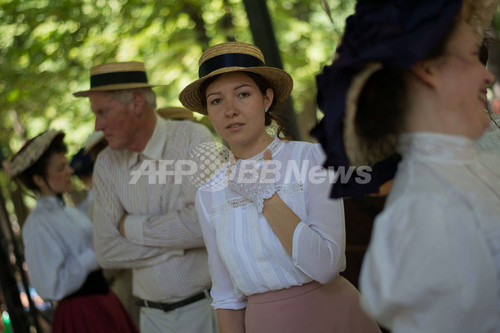 1900年代の衣装で舞踏会 パリで開催 写真33枚 ファッション ニュースならmode Press Powered By Afpbb News