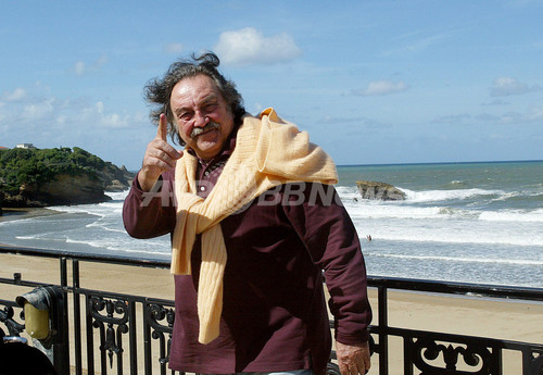 <第16回ビアリッツ映画祭>会場にペドロ・アルメンダリスJr 登場 写真2枚 ファッション ニュースならMODE PRESS powered