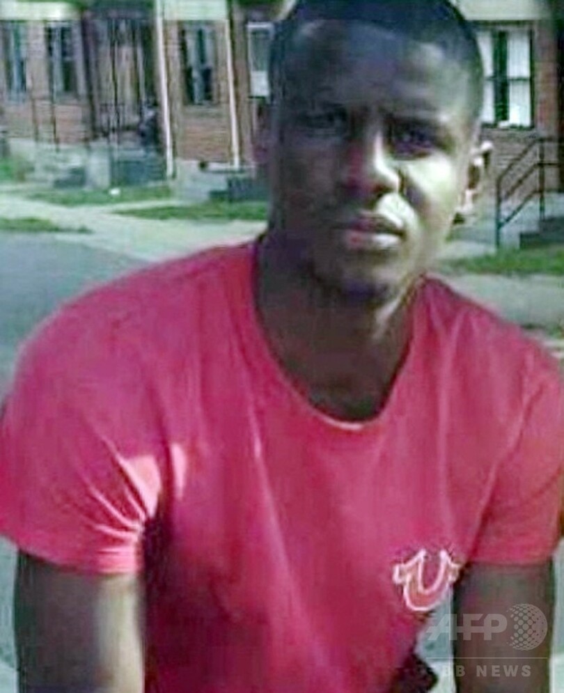 米警官数人に停職処分 拘束の黒人男性死亡で 写真1枚 国際ニュース Afpbb News
