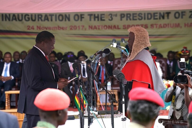 ムナンガグワ氏、ジンバブエ新大統領に就任