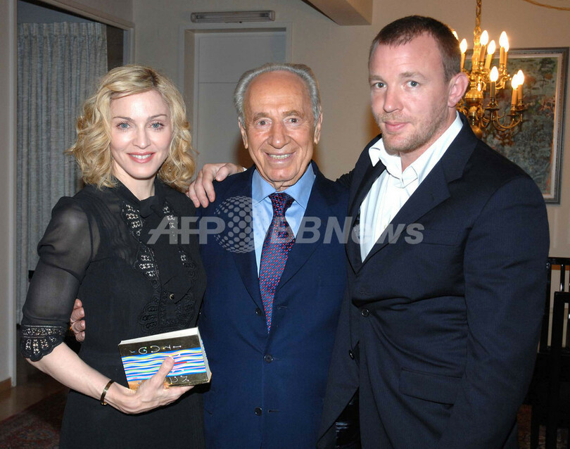 カバラ信奉者のマドンナら、ユダヤ暦の新年を祝うためイスラエルへ