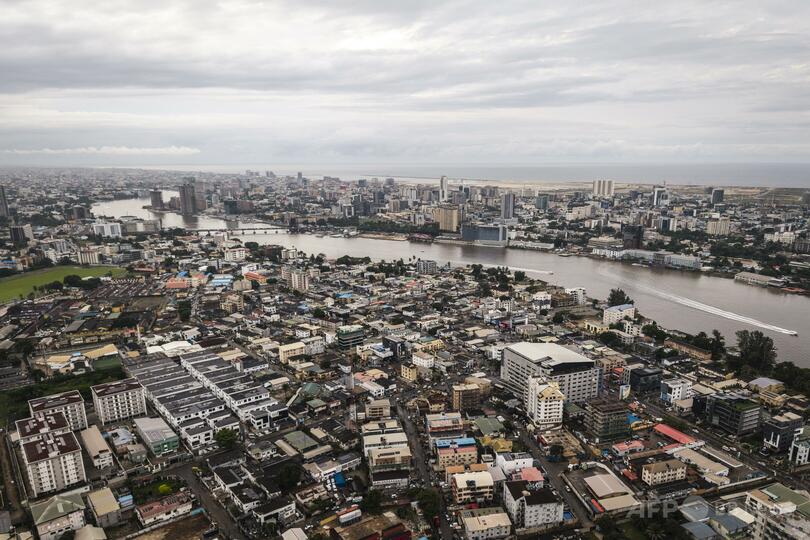 ナイジェリア、中国人詐欺師60人を強制送還