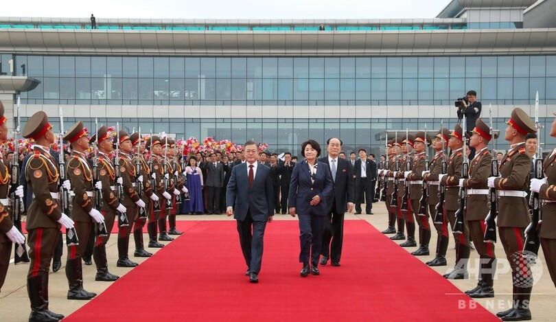 南北首脳、朝鮮民族の「聖地」白頭山に登頂