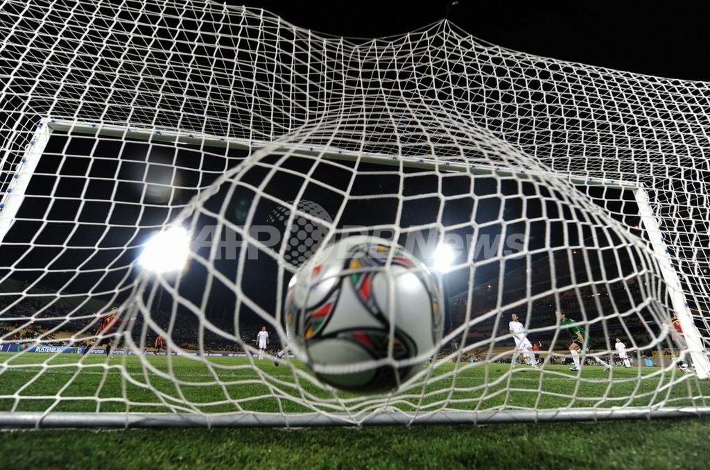 サッカーPK戦、キーパーの油断が招いた悲喜劇 モロッコ サッカーPK戦、キーパーの油断が招いた悲喜劇 モロッコ