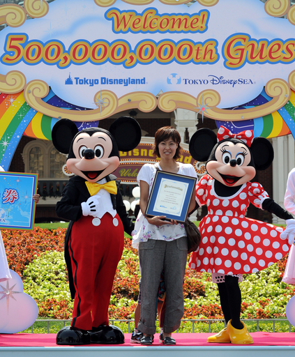 東京ディズニー、入園者5億人突破 写真5枚 国際ニュース：AFPBB News